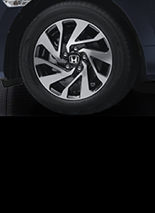 17-inch sporty alloy wheels