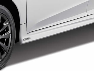 Side under spoiler