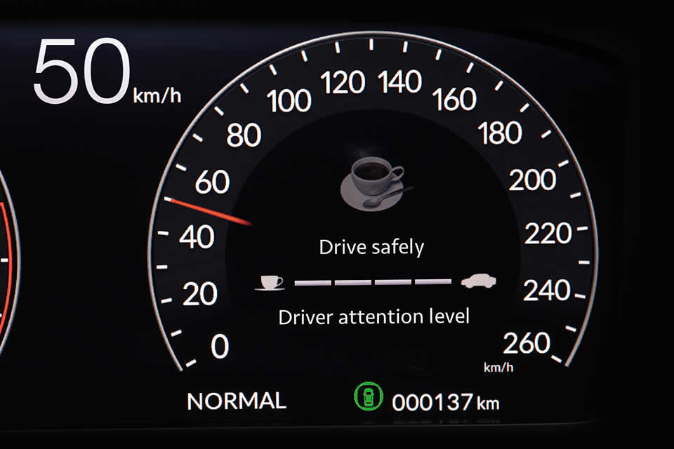 <strong>Driver Attention Monitor</strong><br>The Driver Attention Monitor detects and assesses driver behaviour behind the wheel to help determine and warn the driver if they're becoming inattentive.