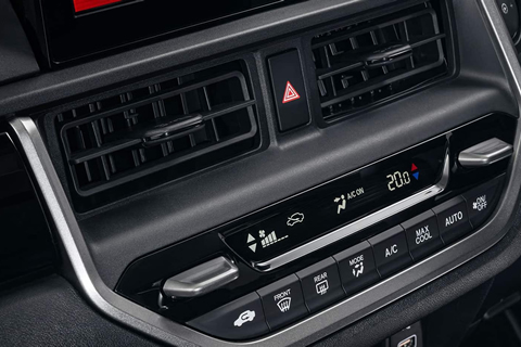 <strong>Fully Automatic Climate Control with MAX COOL Mode</strong><br />Keeps the temperature inside always in control, no matter the weather outside.
