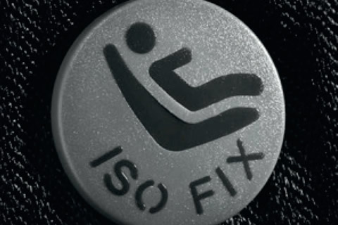 <strong>ISOFIX System</strong><br>Connect child seats with ease for optimal safety and stability.