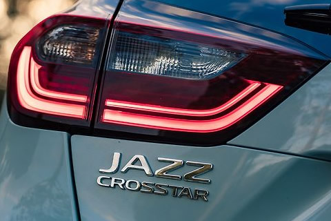 Wrap-around rear LED Tailgate