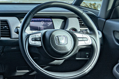 Leather steering wheel with multi functions