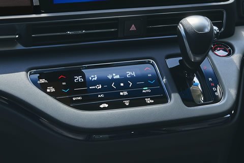 Electrostatic touch climate control panel let the driver and front passenger keep the cabin temperature with ease everytime