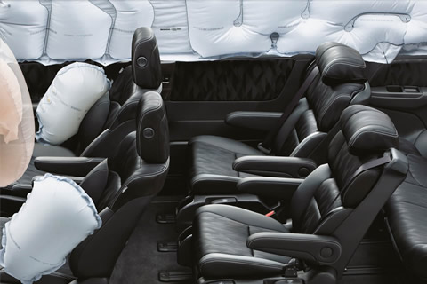 Driver and front passenger SRS airbags with side i-SRS airbags and side curtain airbags as standard safety equipment