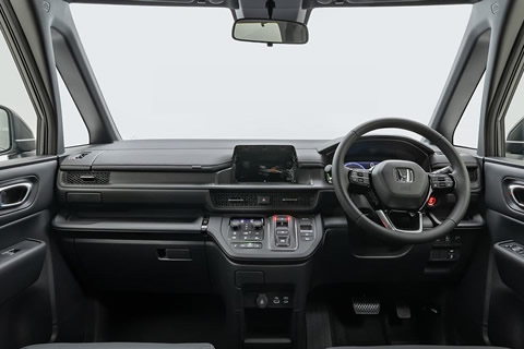 The panoramic windshield delivers an unobstructed view, enhancing driver situational awareness with 180° horizontal sightlines