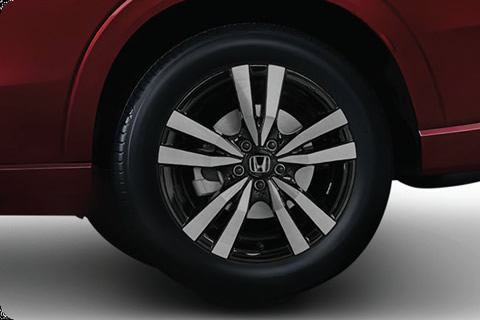 <strong>18'' Alloy Wheels</strong><br>Refined wheel design that balances elegance with a confident road stance.