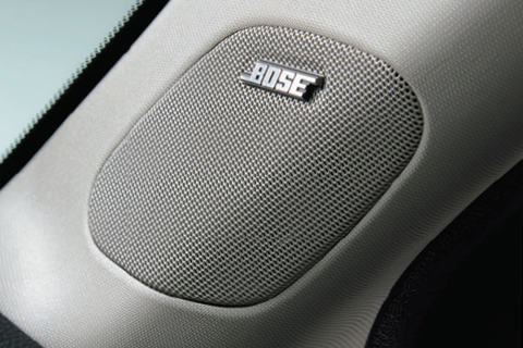 <strong>BOSE 12-Speaker Premium Sound System</strong>